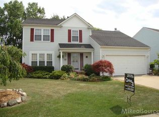 8920 Brougham Dr, Sterling Heights, MI 48312