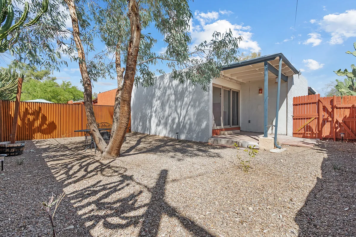 Building Photo - 2129 N Margaret Ave #B