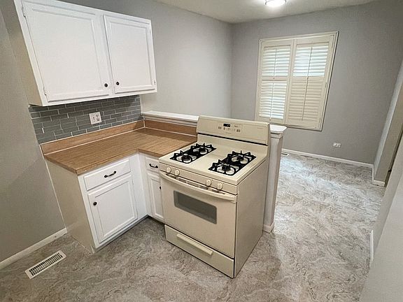 5th image of 2S411 Continental Dr
