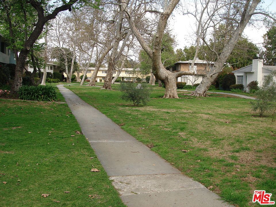 2nd image of 5183 1/2 Village Grn