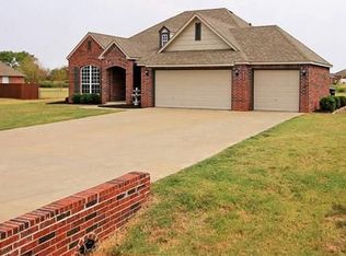 12380 Skyline Dr, Collinsville, OK 74021