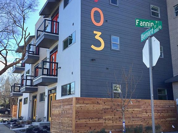 2nd image of 903 Fannin St #7910152