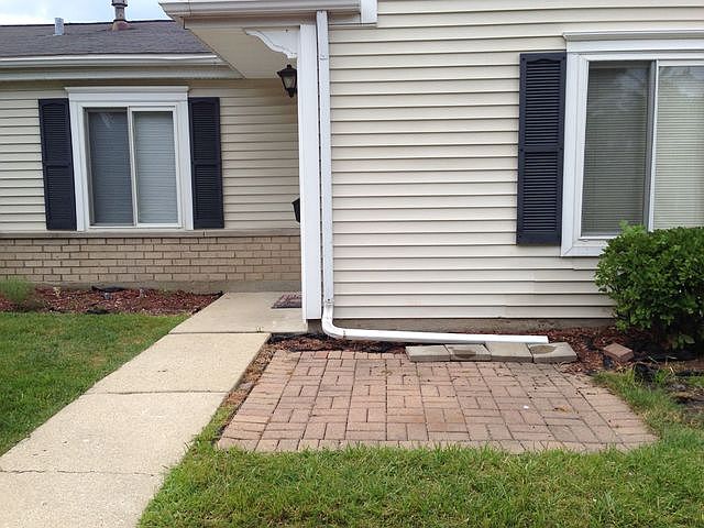 1st image of 1387 Quaker Ln #130-C