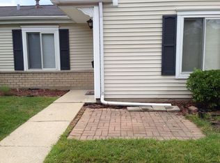 1387 Quaker Ln #130-C, Prospect Heights, IL 60070