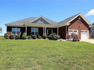 112 Carriage Hills Ln, Elizabethtown, KY 42701
