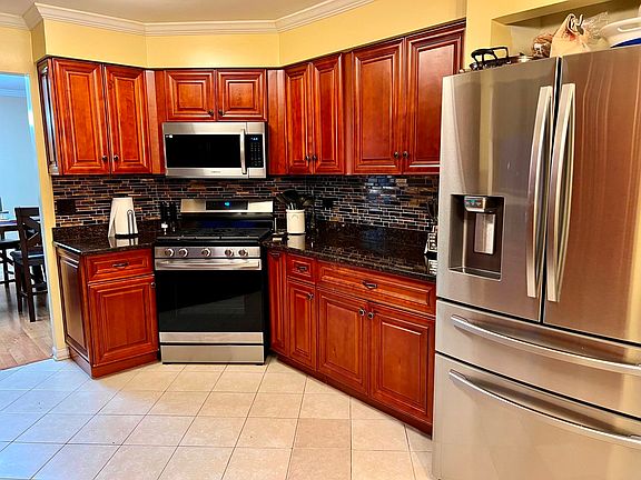 3rd image of 1428 Knotty Pine Dr