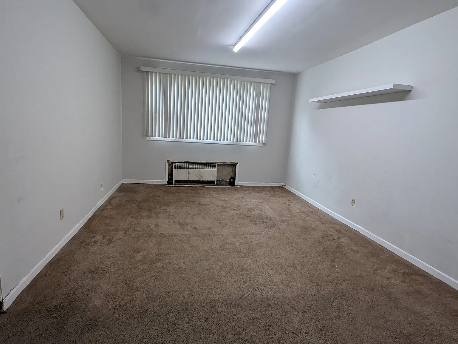 3 bed, 1400 sqft, $3,200 — Photo 2