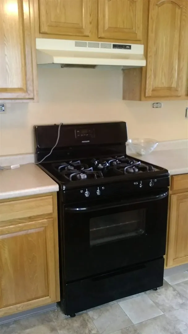 1103 Charles St photo 1