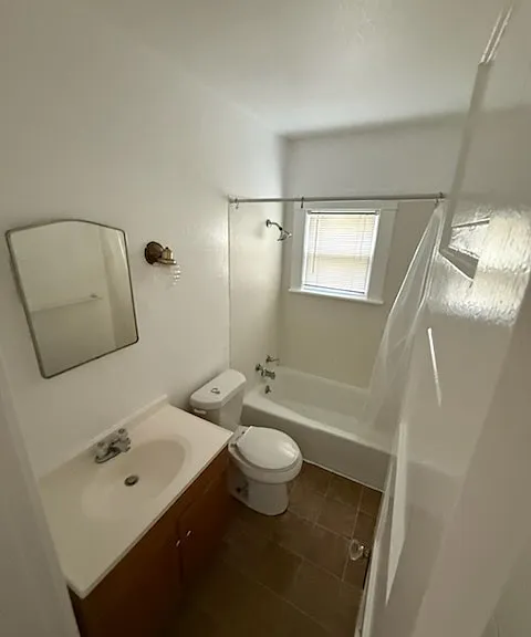 1523 SW Western Ave — Photo 13