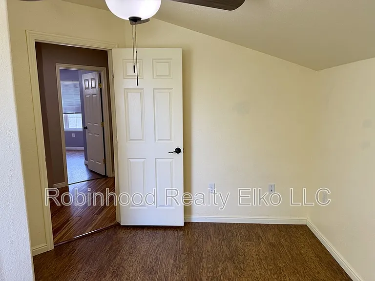 187 B St — Photo 31