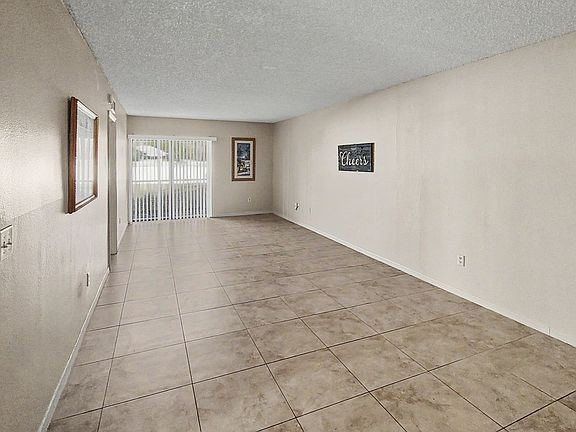 5th image of 12471 McGregor Blvd Unit 10-1