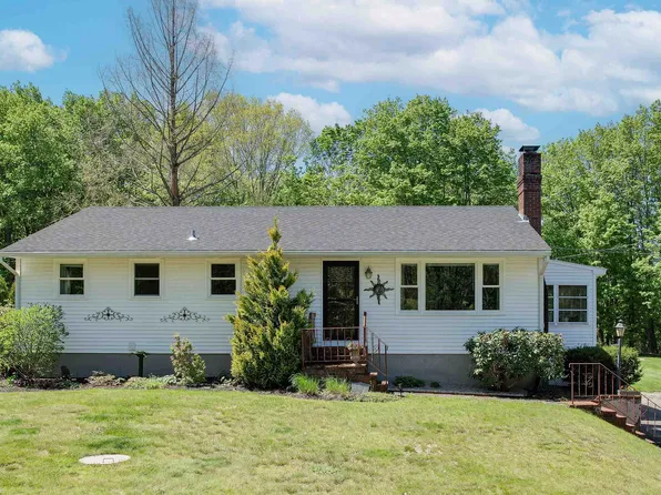 1805 State Road, Eliot, ME 03903