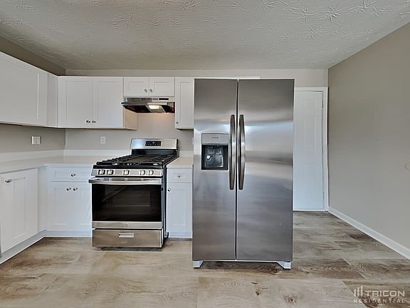 5th image of 326 Parkview Place Dr