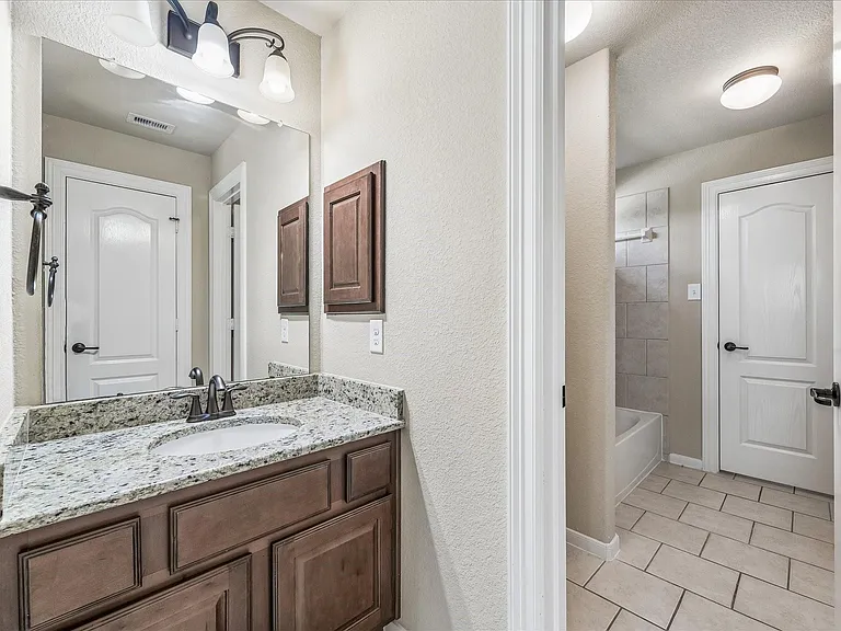 10603 Hollowback Dr — Photo 22
