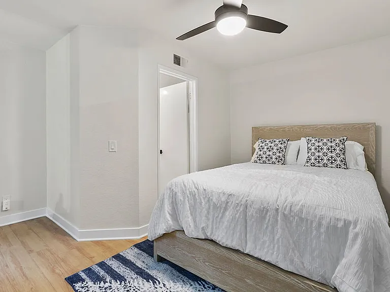 8 Coral Rdg — Photo 16
