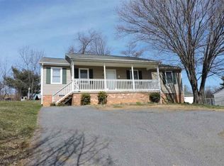 357 Frontier Dr, Staunton, VA 24401