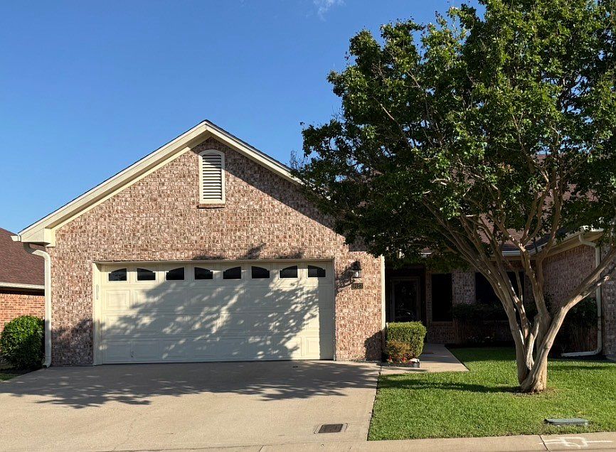 1st image of 9123 Darby Ln
