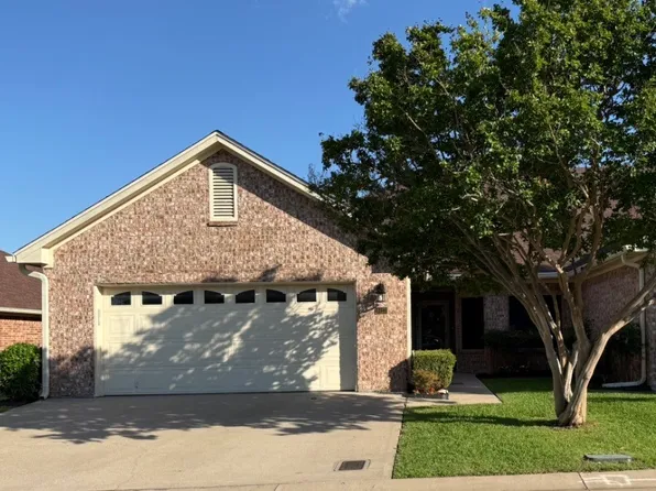 9123 Darby Ln, Woodway, TX 76712