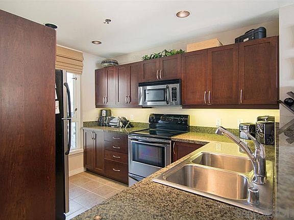 4th image of 427 9th Ave Unit 1101