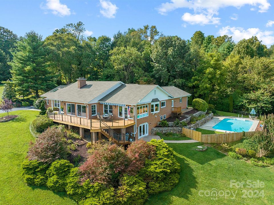 1st image of 7 Chantilly Pl