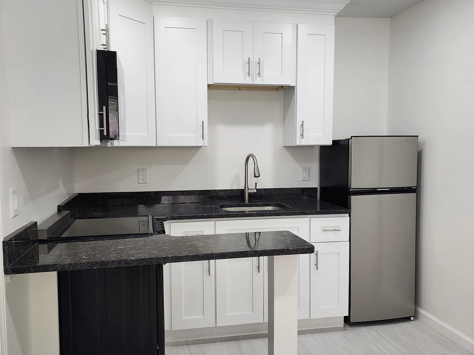6109 Jackson St — Photo 1
