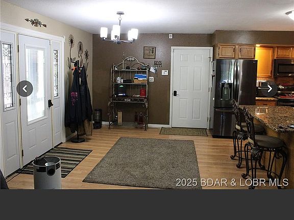 3rd image of 1075 Carie Ln