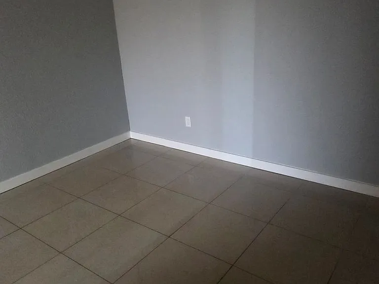 680 S. Burlington Avenue — Photo 7