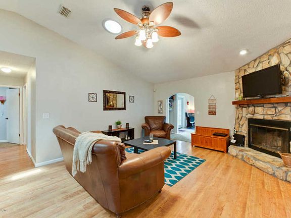 2nd image of 8565 Moss Pointe Trl N