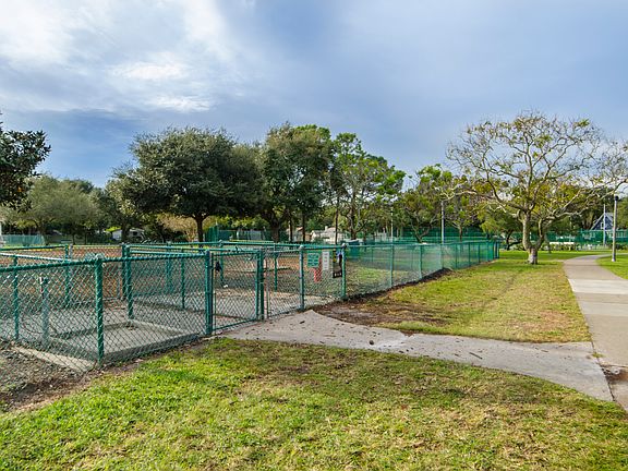 Crescent Lake Dog Park