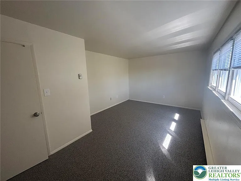 5 Stonewood Pl — Photo 19
