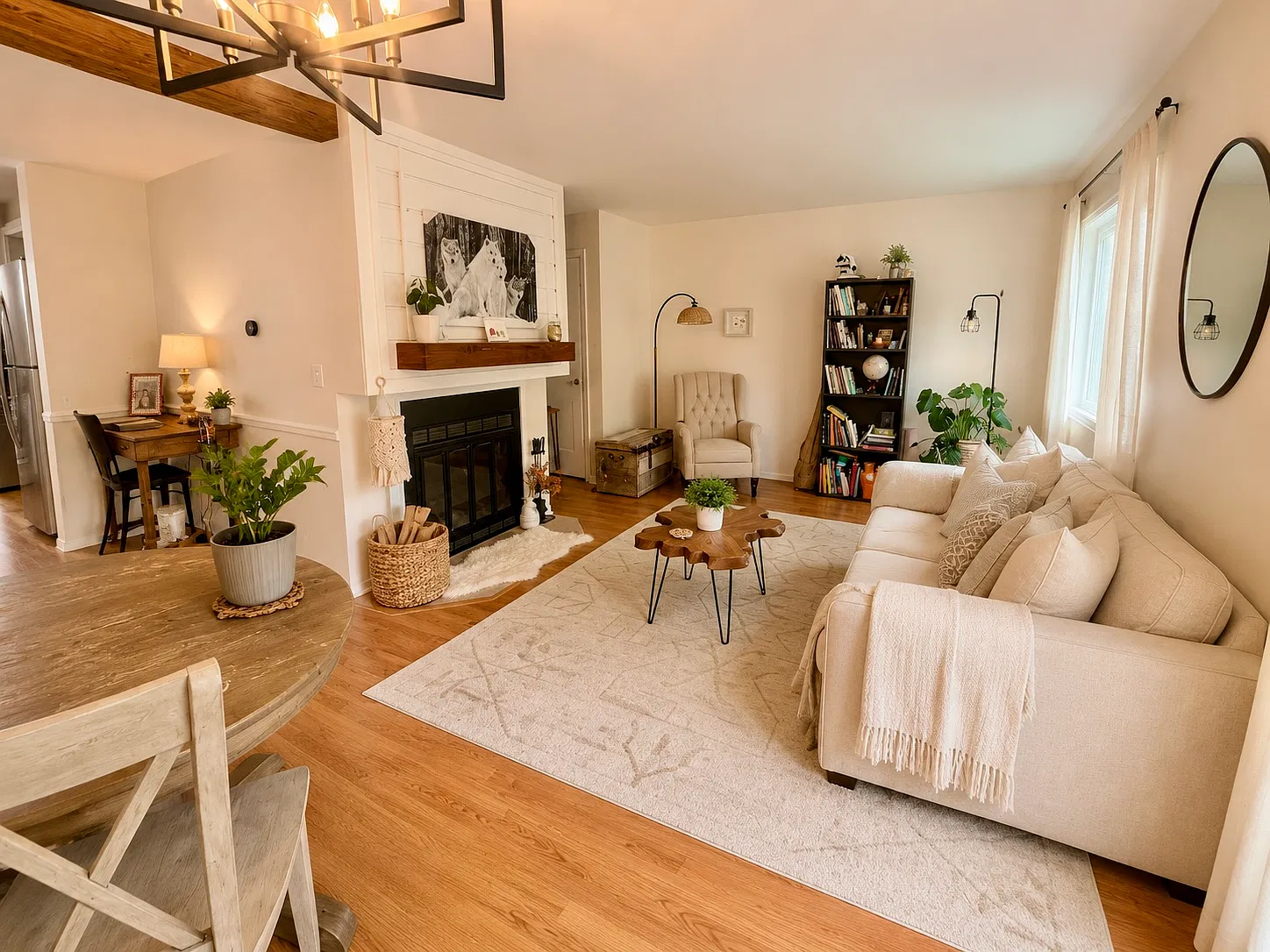 3 bed, 1400 sqft, $2,600 — Photo 2