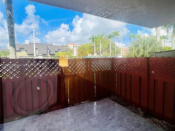 3rd image of 8601 SW 94th St APT 105W