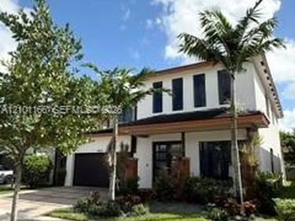 15835 NW 87th Ct, Miami Lakes, FL 33018