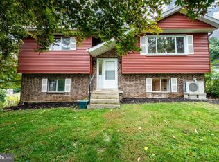 1029 Crestview Ave, Reading, PA 19607