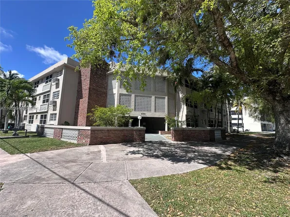 6580 Santona St #A17, Coral Gables, FL 33146