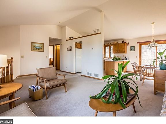 3rd image of 3547 Tara Ln