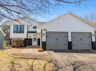 16625 Javelin Ave, Lakeville, MN 55044
