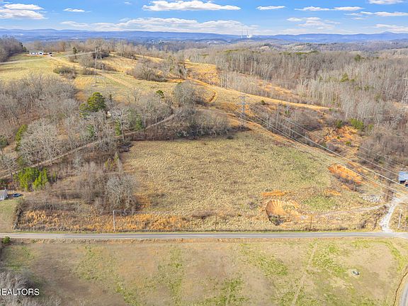 2nd image of 662 Buck Creek Rd