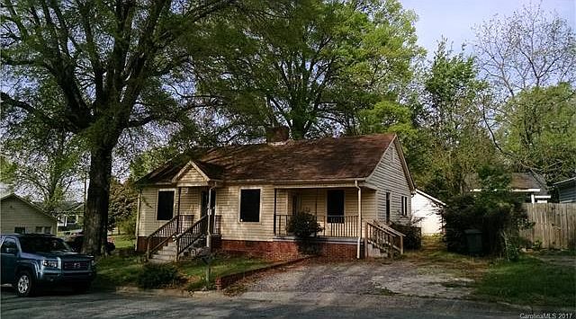 1st image of 216 S Bost Ave