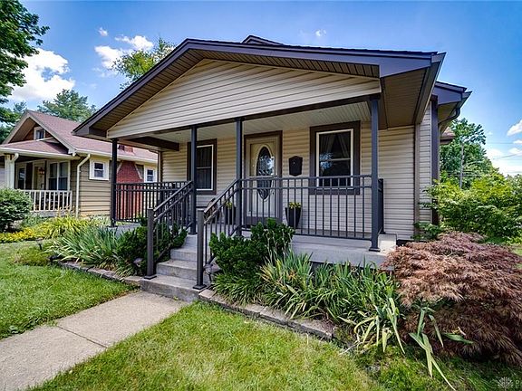 2nd image of 2854 Hazel Ave