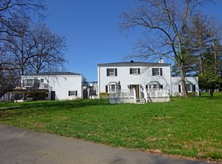 20166 Hogback Mountain Rd, Leesburg, VA 20175