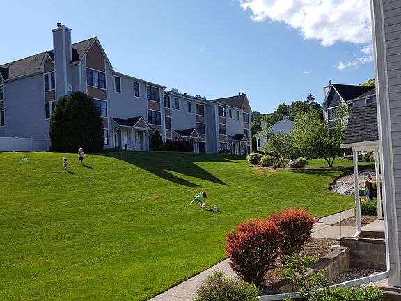 5th image of 14 Heritage Ln #507