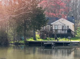 98 Tintle Ave, West Milford, NJ 07480