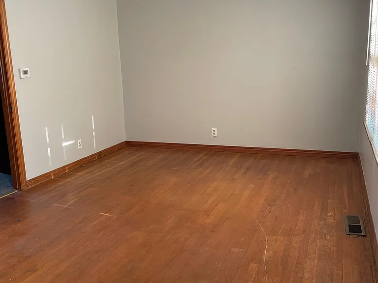 504 S Frances Ave — Photo 2