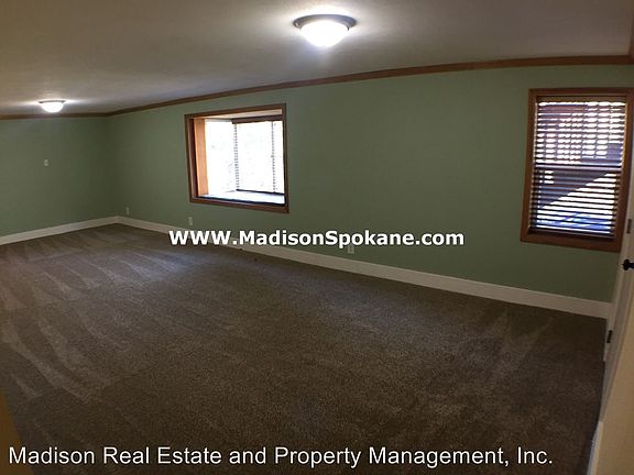 3rd image of 3625 E 16th Ave