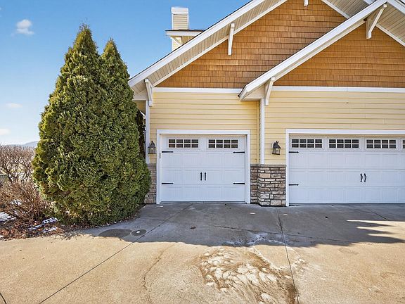 4th image of 755 Hickory Way Unit 6