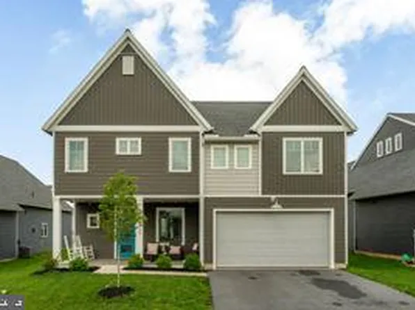 1427 Barrington Dr, Mount Joy, PA 17552
