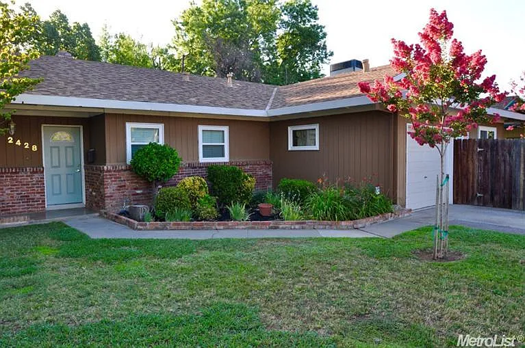 2428 Gwen Dr photo 1