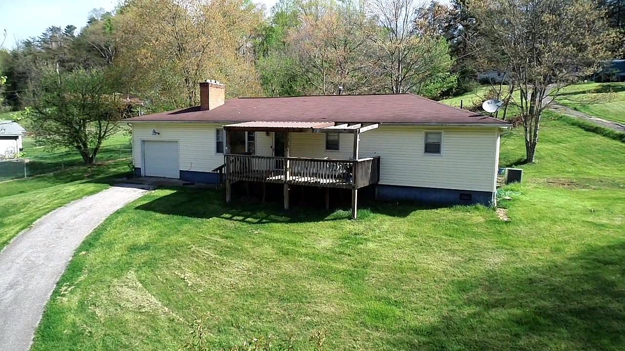 228 Crooked Creek Rd, Scott Depot, WV 25560 | Zillow