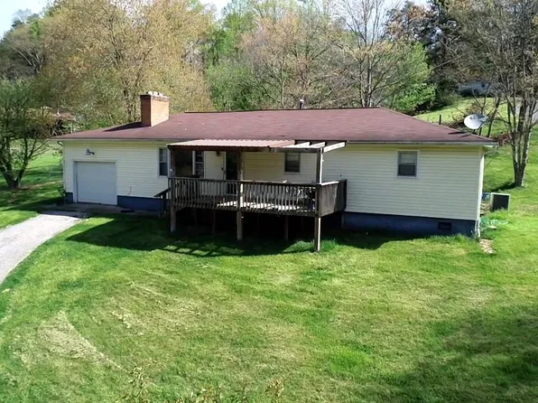 228 Crooked Creek Rd, Scott Depot, WV 25560